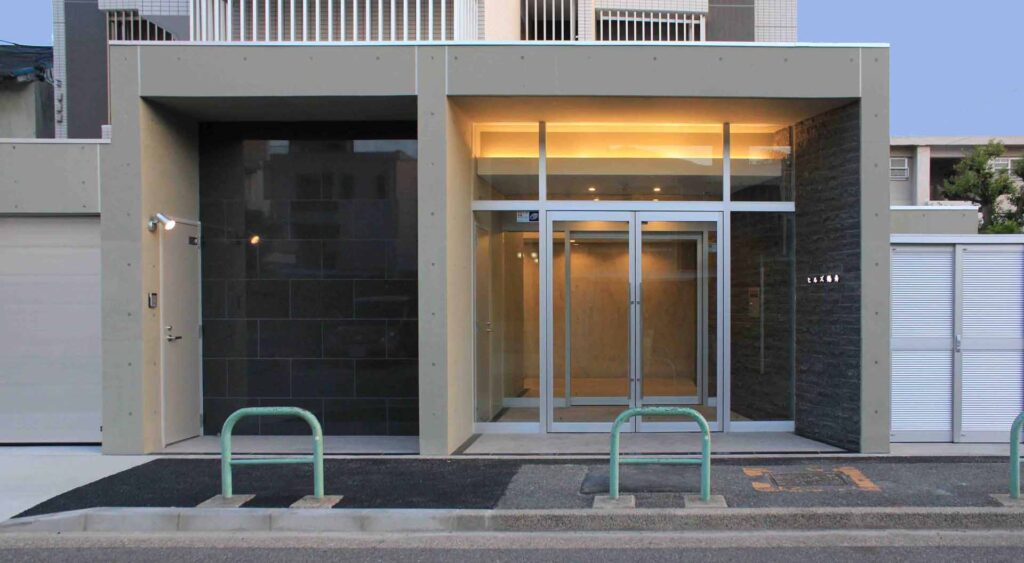 デザイナーズマンション、外観、エントランスファサード、石貼り、コンクリート打放、RC造、鉄筋コンクリート造、モダン、名古屋市、昭和区鶴舞